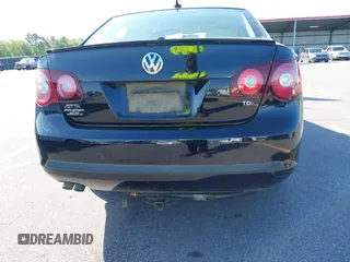 2010 Volkswagen Jetta TDI with VIN 3VWRL7AJ8AM039834, listed as a IAAI auction lot 42029281 with 155,883 mi miles and . Bid and sale history available at DreamBid. Image 14.