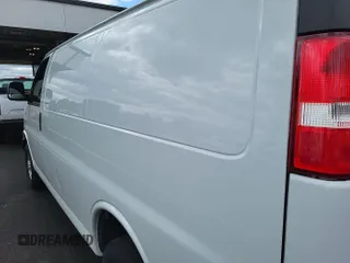 2022 Chevrolet Express Cargo с VIN 1GCWGAFP2N1259977, выставлен на аукционе IAAI как лот 42566204 с пробегом 42 647 миль миль и . История ставок и продаж доступна на DreamBid. Изображение 22.