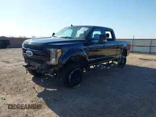 2019 Ford F-250 XL z VIN 1FT7W2BT2KEF39077, wystawiony jako IAAI lot #41921583 z przebiegiem 197 987 mil mil oraz . Historia ofert i sprzedaży dostępna na DreamBid. Obrazek 18.