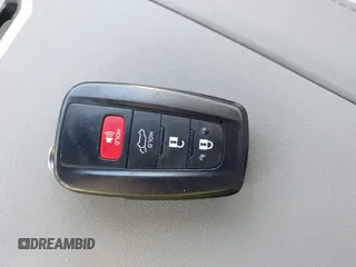 2021 Toyota Highlander Hybrid Limited z VIN 5TDXBRCH0MS033548, wystawiony jako IAAI lot #42072079 z przebiegiem 45 890 mil mil oraz . Historia ofert i sprzedaży dostępna na DreamBid. Obrazek 11.