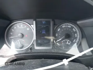 2017 Toyota Tacoma SR5 z VIN 5TFCZ5AN1HX116806, wystawiony jako IAAI lot #41839628 z przebiegiem 90 197 mil mil oraz . Historia ofert i sprzedaży dostępna na DreamBid. Obrazek 7.