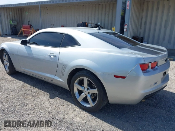 2011 Chevrolet Camaro 1LT with VIN 2G1FB1ED2B9146844, listed as a IAAI auction lot 42355048 with 170,603 mi miles and . Bid and sale history available at DreamBid. Image 3.