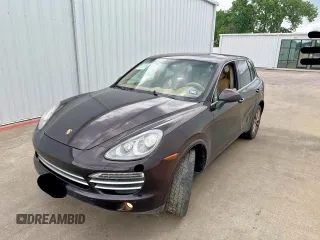 2014 Porsche Cayenne z VIN WP1AA2A25ELA97360, wystawiony jako Copart lot #59060675 z przebiegiem 181 114 mil mil oraz Tytuł czysty. Historia ofert i sprzedaży dostępna na DreamBid. Obrazek 2.
