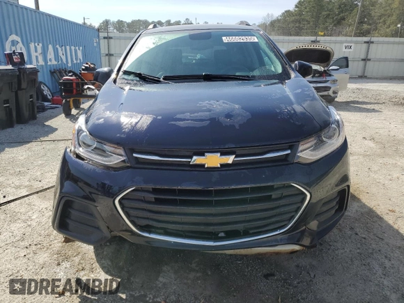 2022 Chevrolet Trax LT with VIN KL7CJPSM7NB567298, listed as a Copart auction lot 46602935 with 19,903 mi miles and Clean Title. Bid and sale history available at carsss.com. Image 5.
