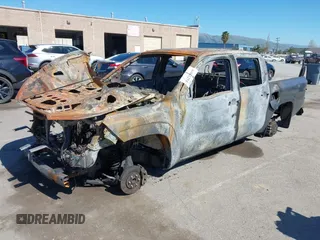 2023 Nissan Frontier SV z VIN 1N6ED1EJ1PN621145, wystawiony jako IAAI lot #41881254 z przebiegiem Nie podano mil oraz . Historia ofert i sprzedaży dostępna na DreamBid. Obrazek 2.