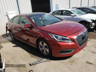 2017 Hyundai Sonata Hybrid Limited with VIN KMHE34L3XHA076109, listed as a Copart auction lot 40304283 with 106,557 mi miles. Bid and sale history available at carsss.com. Image 4.