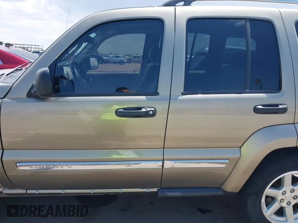 2007 Jeep Liberty Limited z VIN 1J4GK58K57W509255, wystawiony jako IAAI lot #42216555 z przebiegiem 29 090 mil mil oraz . Historia ofert i sprzedaży dostępna na DreamBid. Obrazek 15.