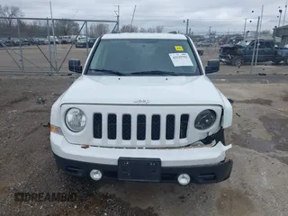 2016 Jeep Patriot Sport with VIN 1C4NJPBB9GD738411, listed as a IAAI auction lot 42129792 with 140,177 mi miles and . Bid and sale history available at carsss.com. Image 12.