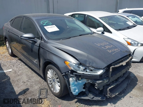 2016 Ford Fusion SE Hybrid z VIN 3FA6P0LU0GR218685, wystawiony jako IAAI lot #42550930 z przebiegiem 178 041 mil mil oraz . Historia ofert i sprzedaży dostępna na DreamBid. Obrazek 1.