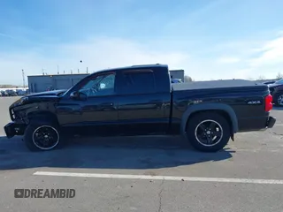 2008 Dodge Dakota с VIN 1D7HW68N98S577331, выставлен на аукционе IAAI как лот 41394561 с пробегом 178 670 миль миль и . История ставок и продаж доступна на DreamBid. Изображение 15.
