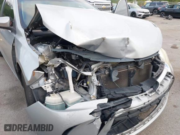 2015 Toyota Camry XLE with VIN 4T1BF1FK8FU915410, listed as a IAAI auction lot 41953451 with 145,924 mi miles and . Bid and sale history available at DreamBid. Image 6.