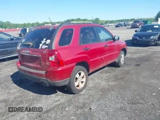 2009 Kia Sportage LX with VIN KNDJF724197557984, listed as a IAAI auction lot 42195204 with 260,080 mi miles and . Bid and sale history available at carsss.com. Image 4.