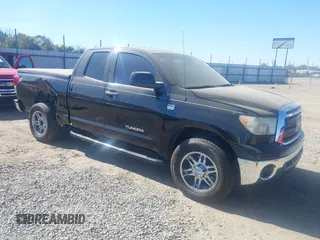 2010 Toyota Tundra z VIN 5TFRM5F10AX010142, wystawiony jako IAAI lot #40586543 z przebiegiem 280 387 mil mil oraz . Historia ofert i sprzedaży dostępna na DreamBid. Obrazek 1.