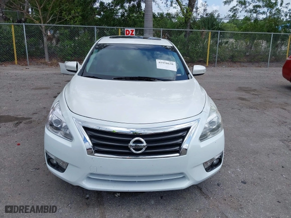 2013 Nissan Altima 2.5 SL with VIN 1N4AL3APXDN421828, listed as a IAAI auction lot 41958638 with 132,717 mi miles. Bid and sale history available at carsss.com. Image 13.