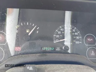 2000 Jeep Cherokee SE z VIN 1J4FT27P0YL185249, wystawiony jako IAAI lot #42650722 z przebiegiem 129 092 mil mil oraz . Historia ofert i sprzedaży dostępna na DreamBid. Obrazek 7.