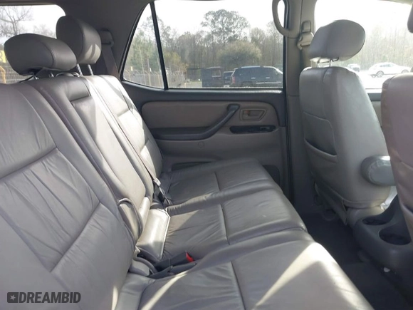 2004 Toyota Sequoia SR5 with VIN 5TDZT34A14S235027, listed as a IAAI auction lot 41853637 with 339,948 mi miles. Bid and sale history available at carsss.com. Image 8.