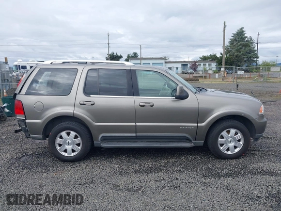 2003 Lincoln Aviator Premium z VIN 5LMEU78H93ZJ29120, wystawiony jako IAAI lot #42239414 z przebiegiem 196 479 mil mil oraz . Historia ofert i sprzedaży dostępna na DreamBid. Obrazek 14.