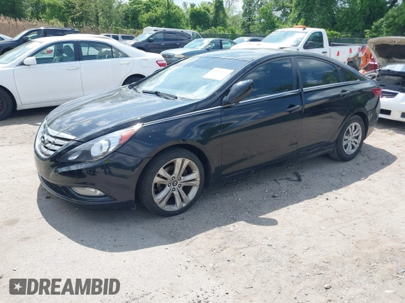 2013 Hyundai Sonata GLS with VIN 5NPEB4AC1DH555211, listed as a IAAI auction lot 42190097 with 181,000 mi miles and . Bid and sale history available at carsss.com. Image 2.