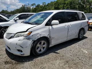 2015 Toyota Sienna LE AAS with VIN 5TDKK3DC1FS660904, listed as a Copart auction lot 61418275 with 132,056 mi miles and Salvage title. Bid and sale history available at DreamBid. Image 1.