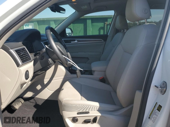 2019 Volkswagen Atlas SEL with VIN 1V2MR2CA4KC515008, listed as a Copart auction lot 46481665 with 44,863 mi miles and Salvage title. Bid and sale history available at DreamBid. Image 7.