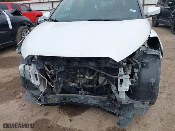 2018 Nissan Kicks SV with VIN 3N1CP5CU6JL500174, listed as a IAAI auction lot 41656916 with 72,809 mi miles. Bid and sale history available at carsss.com. Image 6.