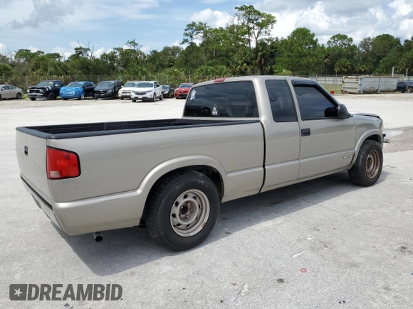 2001 Chevrolet S-10 LS with VIN 1GCCS19501K161711, listed as a Copart auction lot 69630884 with 318,975 mi miles and Salvage Title. Bid and sale history available at DreamBid. Image 3.