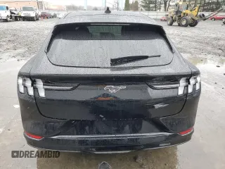 2024 Ford Mustang Mach-E Premium z VIN 3FMTK3R70RMA15127, wystawiony jako Copart lot #83343264 z przebiegiem 66 mil mil oraz Szkoda całkowita • Salvage title. Historia ofert i sprzedaży dostępna na DreamBid. Obrazek 6.