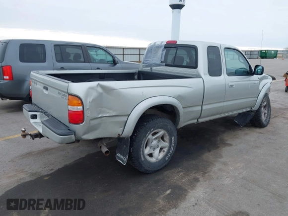 2003 Toyota Tacoma with VIN 5TEWN72N83Z286455, listed as a IAAI auction lot 41270076 with 170,482 mi miles. Bid and sale history available at carsss.com. Image 4.