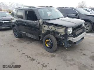 2017 Jeep Renegade Latitude with VIN ZACCJBBB8HPE73414, listed as a IAAI auction lot 41830671 with 105,227 mi miles. Bid and sale history available at carsss.com. Image 1.
