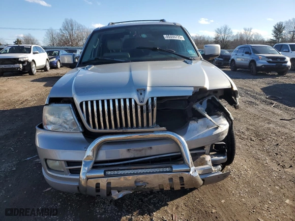 2006 Lincoln Navigator Luxury with VIN 5LMFU28546LJ12469, listed as a Copart auction lot 45555725 with 171,199 mi miles and Salvage Title. Bid and sale history available at carsss.com. Image 5.