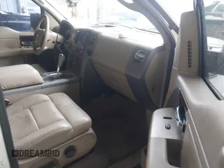2008 Ford F-150 XLT z VIN 1FTPW12V08FB96378, wystawiony jako IAAI lot #41532378 z przebiegiem 203 260 mil mil oraz . Historia ofert i sprzedaży dostępna na DreamBid. Obrazek 5.