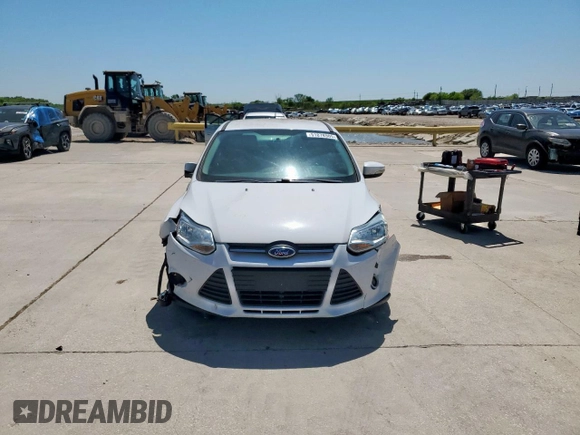2014 Ford Focus SE with VIN 1FADP3K20EL305376, listed as a Copart auction lot 51878905 with 111,552 mi miles and Salvage Title. Bid and sale history available at carsss.com. Image 5.