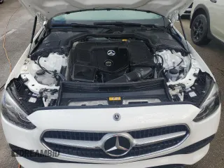 2024 Mercedes-Benz C 300 z VIN W1KAF4GB2RR182736, wystawiony jako Copart lot #73939294 z przebiegiem Nie podano mil oraz Szkoda całkowita • Salvage title. Historia ofert i sprzedaży dostępna na DreamBid. Obrazek 11.