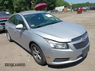 2014 Chevrolet Cruze 1LT с VIN 1G1PC5SB7E7391981, выставлен на аукционе IAAI как лот 42649394 с пробегом 112 212 миль миль и . История ставок и продаж доступна на DreamBid. Изображение 1.