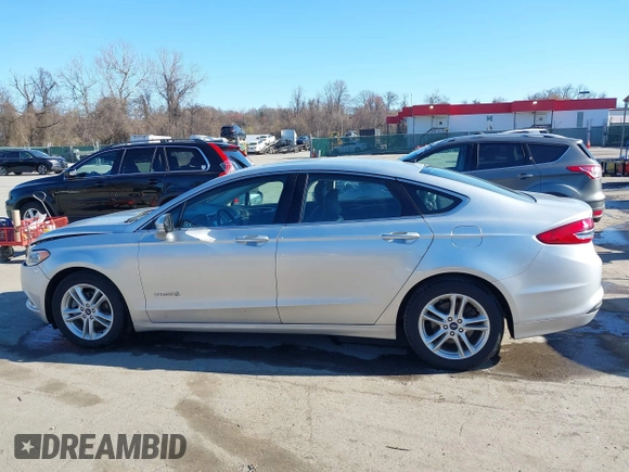 2018 Ford Fusion SE with VIN 3FA6P0LU1JR272522, listed as a IAAI auction lot 41796432 with 123,471 mi miles and . Bid and sale history available at DreamBid. Image 14.
