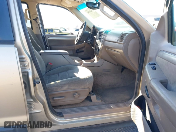 2003 Ford Explorer XLT with VIN 1FMZU73E63ZB17556, listed as a IAAI auction lot 41665155 with 230,391 mi miles and . Bid and sale history available at DreamBid. Image 5.