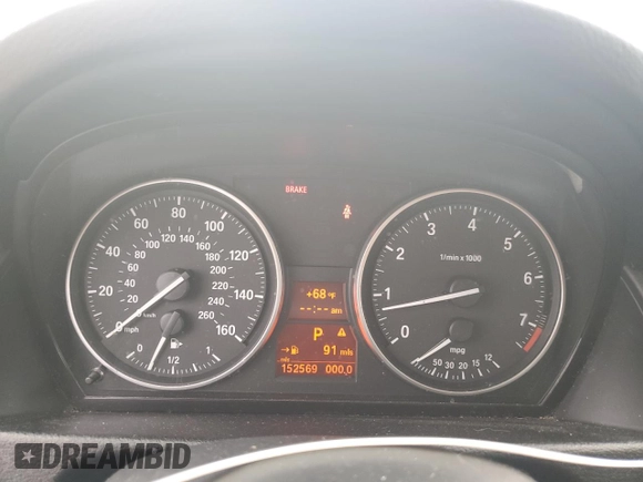 2015 BMW X1 xDrive28i with VIN WBAVL1C58FVY39591, listed as a Copart auction lot 73548684 with 152,569 mi miles and Salvage Title. Bid and sale history available at carsss.com. Image 9.