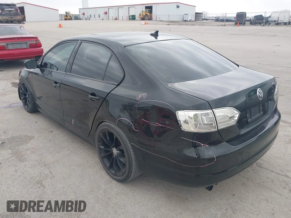2014 Volkswagen Jetta SE z VIN 3VWD17AJ7EM388375, wystawiony jako IAAI lot #42144779 z przebiegiem 104 801 mil mil oraz . Historia ofert i sprzedaży dostępna na DreamBid. Obrazek 6.