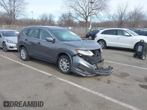 2018 Nissan Rogue SV z VIN KNMAT2MV5JP585695, wystawiony jako IAAI lot #41613763 z przebiegiem 45 091 mil mil oraz . Historia ofert i sprzedaży dostępna na DreamBid. Obrazek 1.