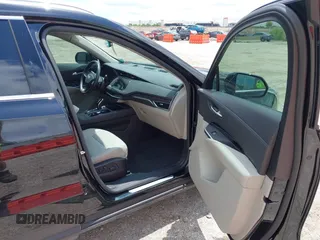 2020 Cadillac XT4 FWD Luxury z VIN 1GYAZAR4XLF146598, wystawiony jako IAAI lot #42211317 z przebiegiem 37 313 mil mil oraz . Historia ofert i sprzedaży dostępna na DreamBid. Obrazek 5.
