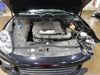 2016 Porsche Cayenne z VIN WP1AA2A20GLA05428, wystawiony jako Copart lot #52168225 z przebiegiem 90 749 mil mil oraz Szkoda całkowita • Salvage title. Historia ofert i sprzedaży dostępna na DreamBid. Obrazek 11.