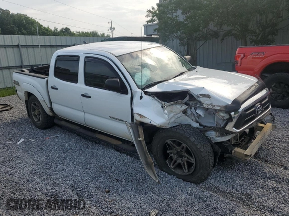 2015 Toyota Tacoma с VIN 5TFLU4EN3FX132165, выставлен на аукционе Copart как лот 62501525 с пробегом 180 887 миль миль и Списание • Salvage title. История ставок и продаж доступна на DreamBid. Изображение 4.