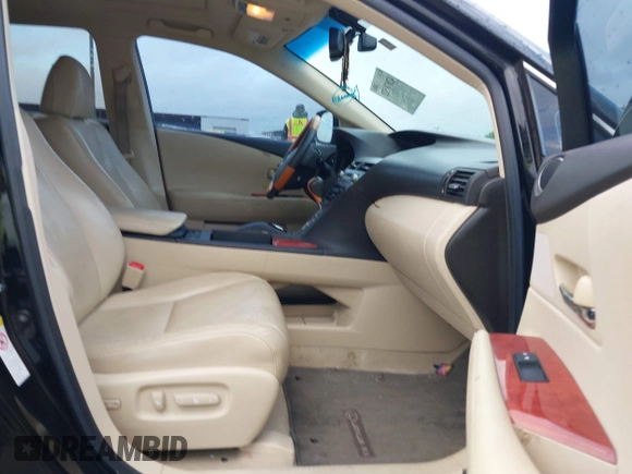 2012 Lexus RX 350 z VIN 2T2ZK1BA6CC086076, wystawiony jako IAAI lot #42078522 z przebiegiem 165 568 mil mil oraz . Historia ofert i sprzedaży dostępna na DreamBid. Obrazek 5.