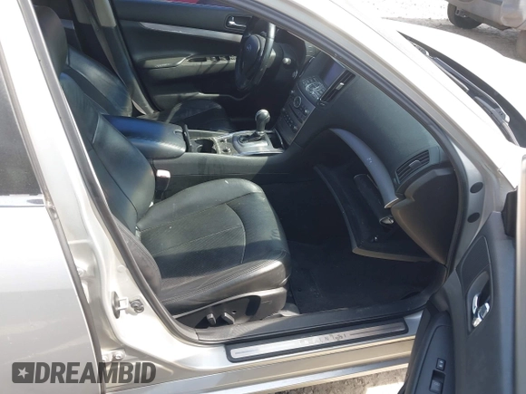 2013 Infiniti G37 Journey with VIN JN1CV6APXDM301518, listed as a IAAI auction lot 42079189 with 134,074 mi miles and . Bid and sale history available at DreamBid. Image 5.