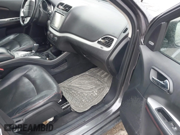 2015 Dodge Journey R/T z VIN 3C4PDDEG4FT680609, wystawiony jako IAAI lot #41733309 z przebiegiem 124 121 mil mil oraz . Historia ofert i sprzedaży dostępna na DreamBid. Obrazek 5.