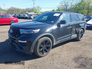 2021 Ford Explorer ST z VIN 1FM5K8GC7MGB27416, wystawiony jako IAAI lot #42118046 z przebiegiem 49 235 mil mil oraz . Historia ofert i sprzedaży dostępna na DreamBid. Obrazek 2.