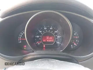 2016 Kia Soul z VIN KNDJN2A27G7838917, wystawiony jako IAAI lot #42458302 z przebiegiem 161 277 mil mil oraz . Historia ofert i sprzedaży dostępna na DreamBid. Obrazek 7.