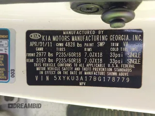 2011 Kia Sorento EX with VIN 5XYKU3A17BG178779, listed as a IAAI auction lot 42098214 with 211,716 mi miles. Bid and sale history available at carsss.com. Image 9.