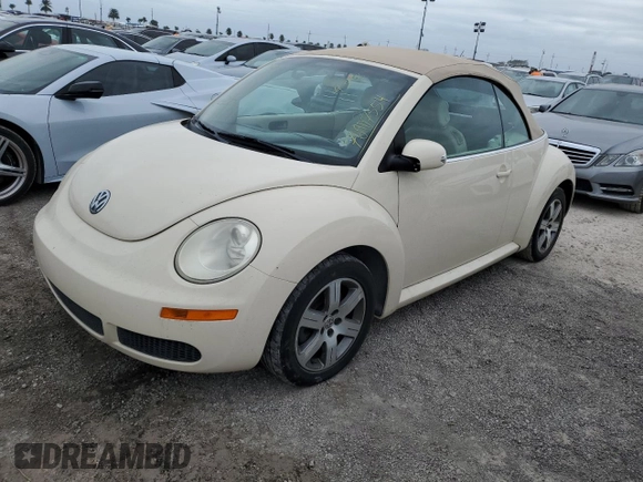 2006 Volkswagen Beetle z VIN 3VWPF31Y06M309862, wystawiony jako Copart lot #76907554 z przebiegiem Nie podano mil oraz Szkoda całkowita • Salvage title. Historia ofert i sprzedaży dostępna na DreamBid. Obrazek 1.