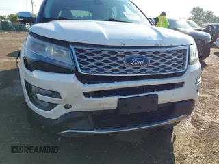 2016 Ford Explorer Platinum z VIN 1FM5K8HT4GGB58612, wystawiony jako IAAI lot #42617270 z przebiegiem 122 875 mil mil oraz . Historia ofert i sprzedaży dostępna na DreamBid. Obrazek 6.